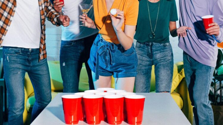 BEER PONG