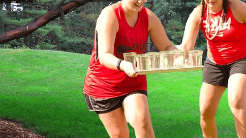 aksi permainan pelayan mabuk